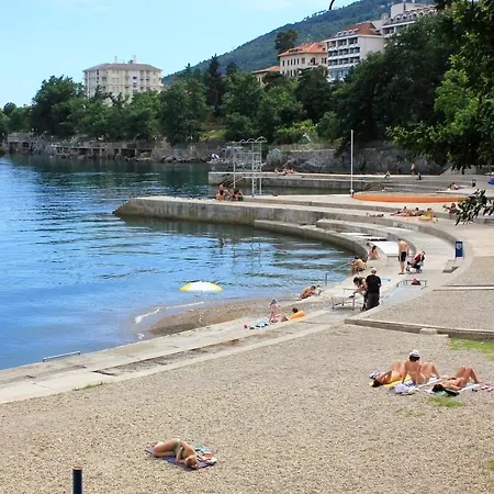 Апартаменты With A Parking Space Lovran, Opatija - 7693 Ловран